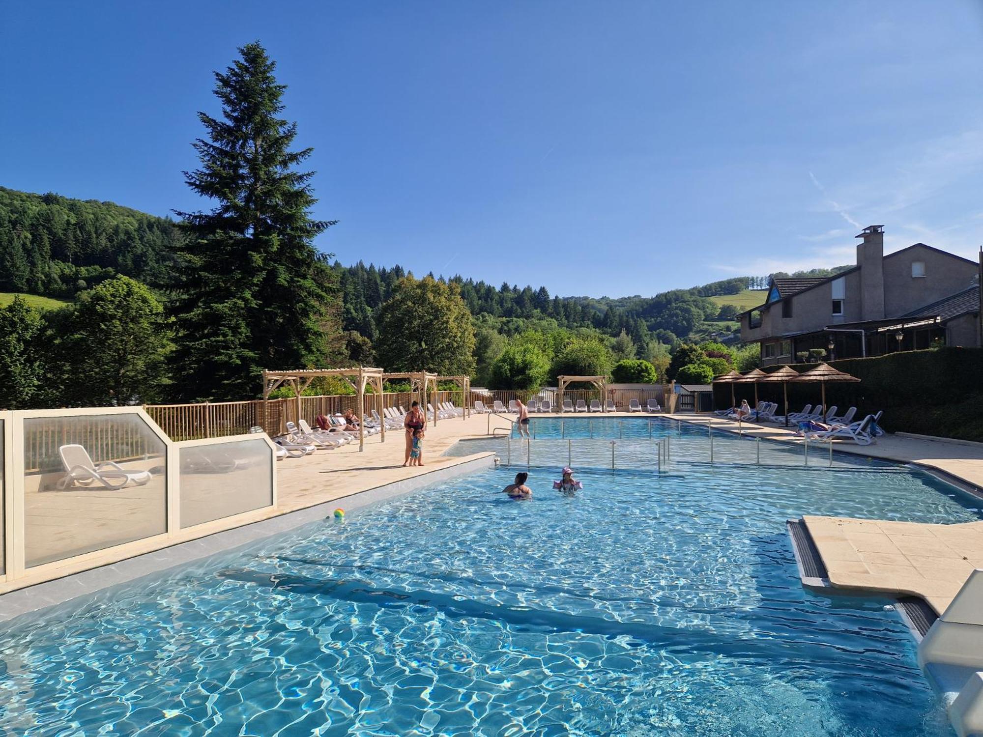 Camping Paradis Marmotel Saint-Geniez-dʼOlt 외부 사진